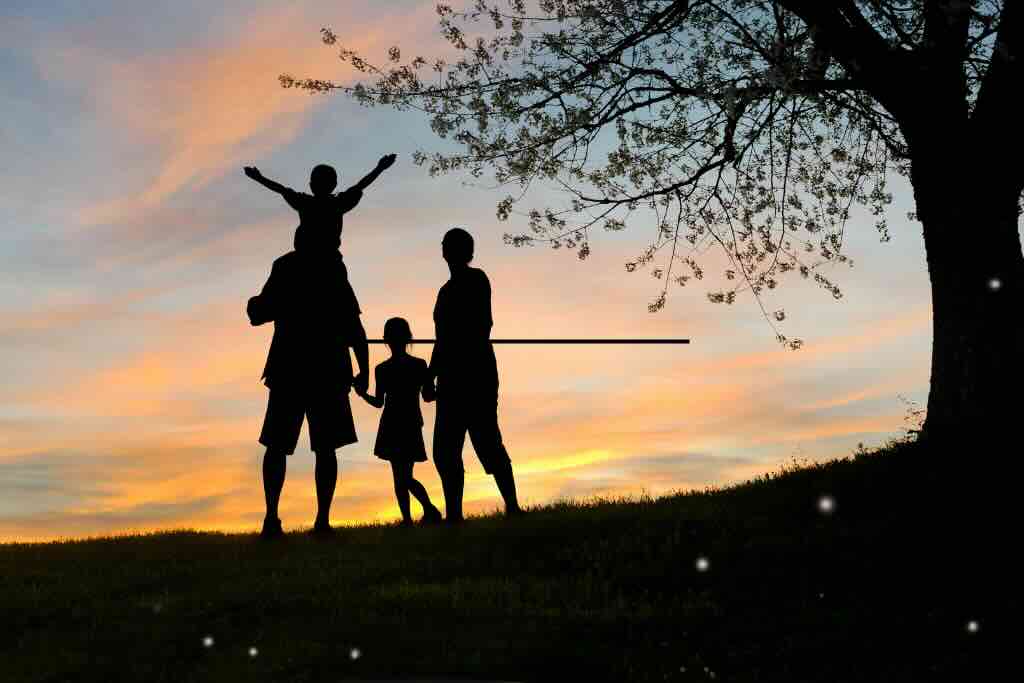 Evoke Health Blog Image with a family at sunset